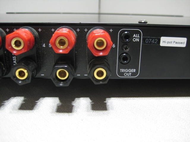 ELAN D400 /D401 SERIES ONE AMPLIFIER