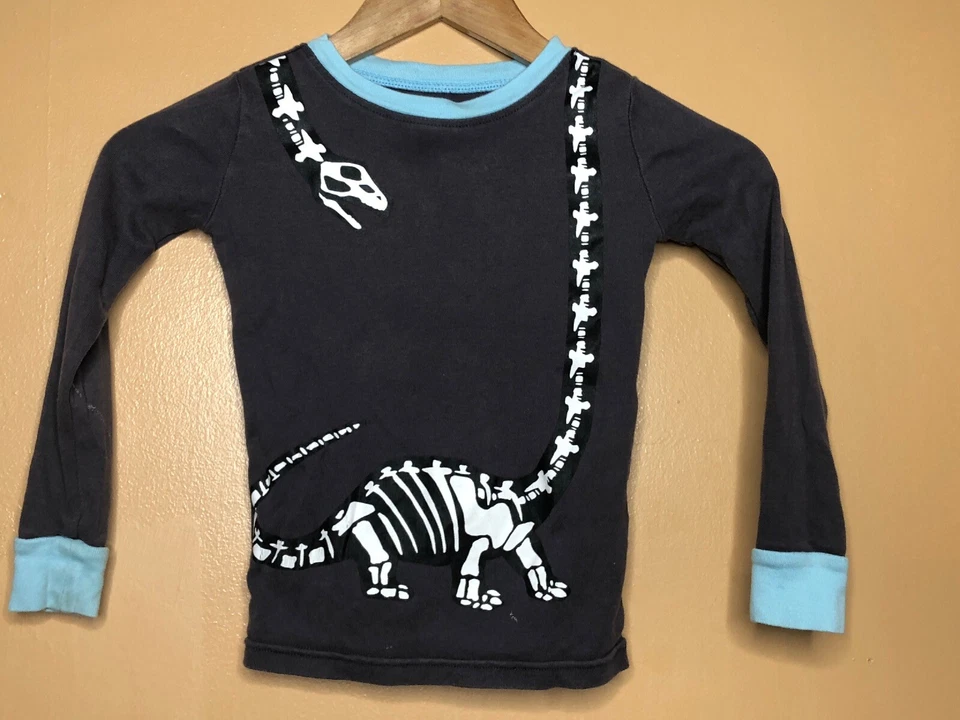 Kirkland Signature Boy's Size 5 Pajamas 2pc Grey Blue Long Pants Short Sleeve - Image 3 of 4