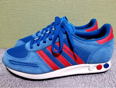 la trainer blue