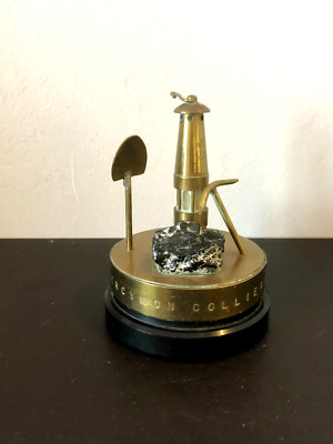 Vintage Abercynon Zeche Bergleute Messing Ornament; Kohle, Lampe, Spitzhacke & Schaufel