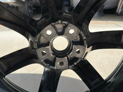 Nissan GT-R 2009–2011 Front Wheel Original having had only one tire mounted. - Picture 15 of 15
