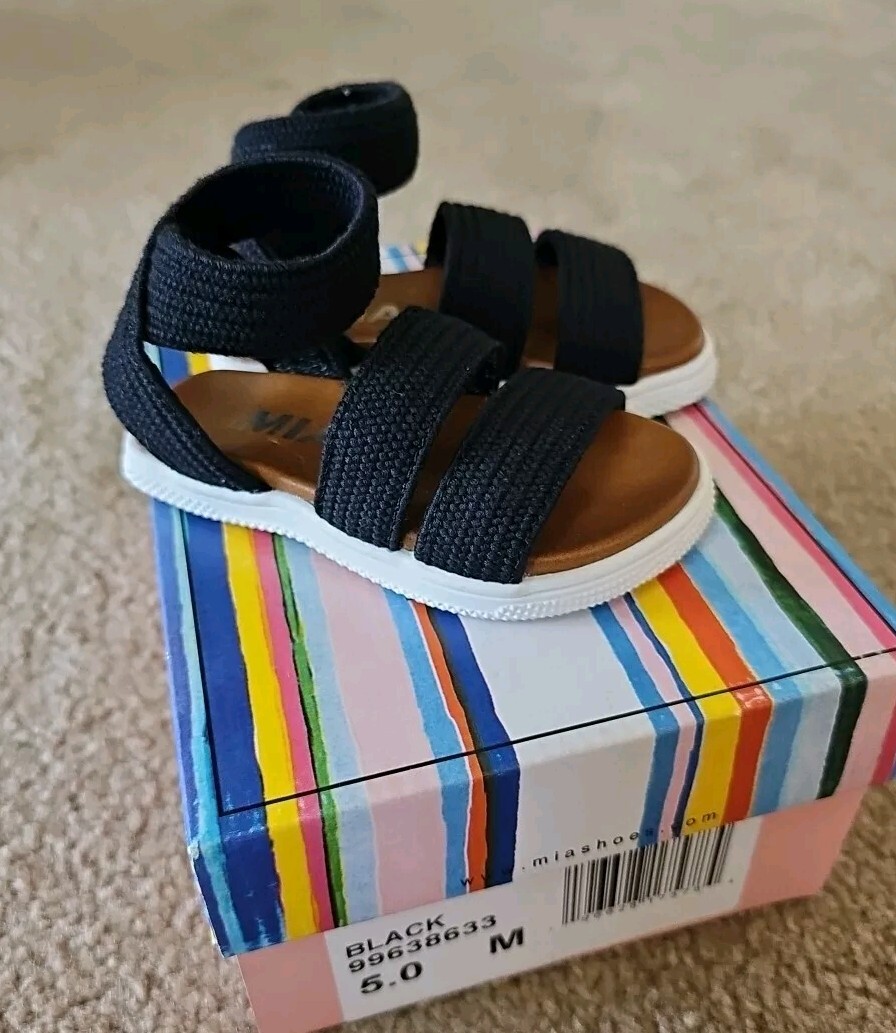 Sandalia Tierraa MIA Bebé Niñas - Negra - Talla 5 - NUEVA $30