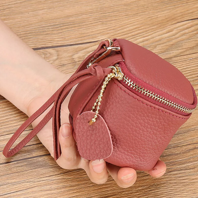 Designer outlet money pouch