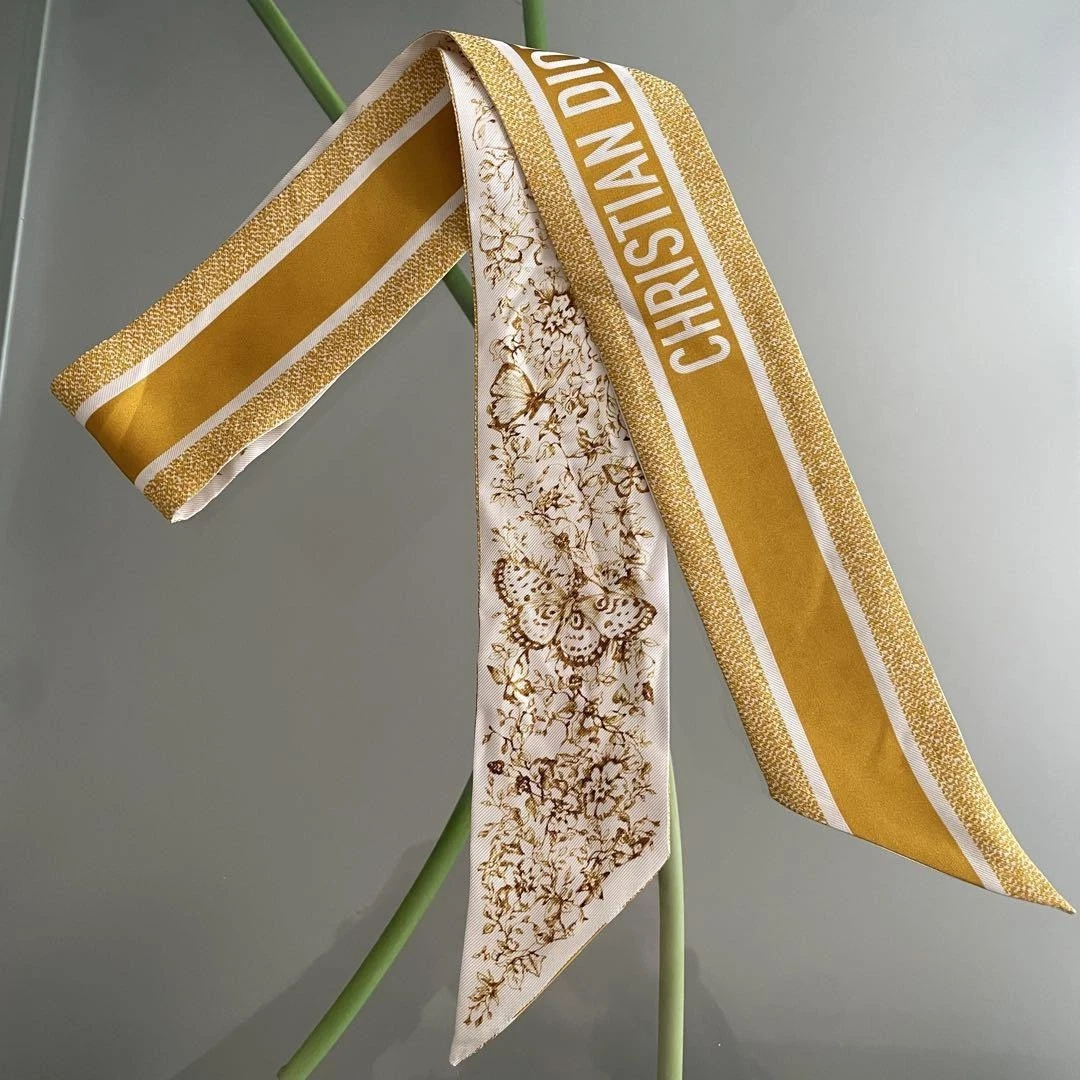 Foulard Dior Mitzah 100cm 39′′ 6cm 2′′ long soie jaune papillon