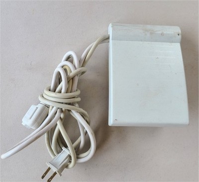PFAFF SEWING MACHINE -- OEM  2 - SPEED FOOT CONTROL PEDAL  AE 023