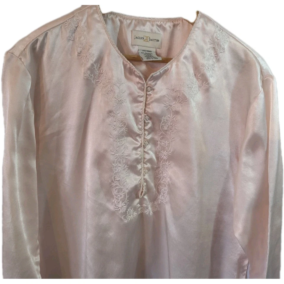 Camisón Jaclyn Smith Bebé Rosa Satinado Bordado Floral Escote Talla Grande Foto 2 de 4