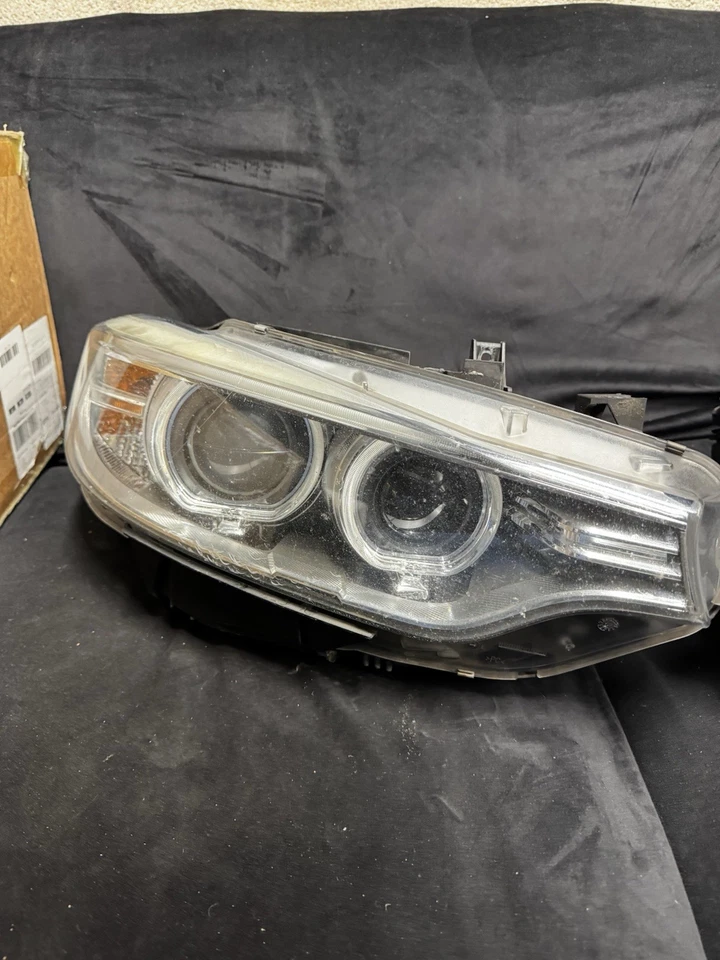 Faros de xenón OEM BMW M4 F82 (pre-LCI) - Par - Excelente estado Foto 3 de 4