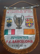 GAGLIARDETTO PENNANT VINTAGE FOOTBALL 1986 JUVENTUS BARCELONA COPA DE EUROPA