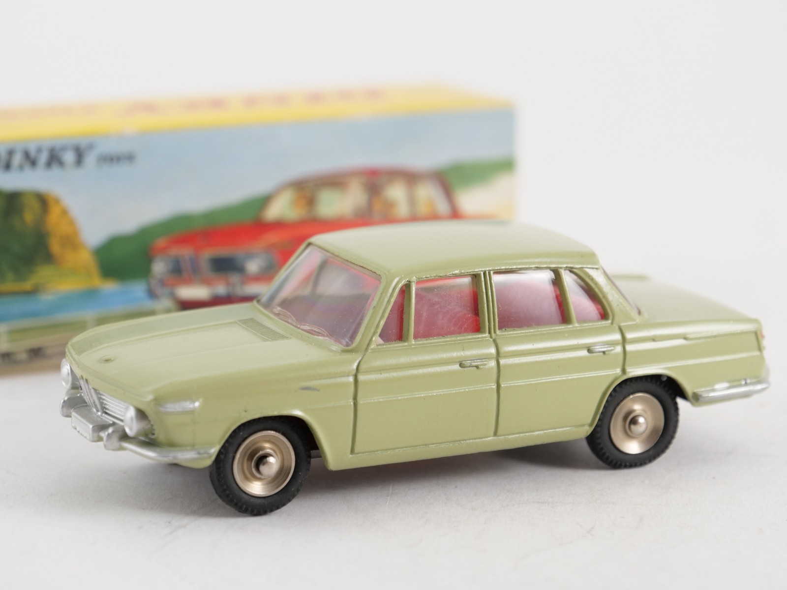 Dinky Toys France Originale 1/43 – BMW 1500 Berline (Vert Tilleul) – Réf 534 – 1968