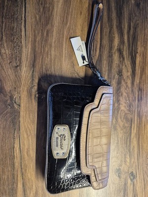 Guess Clutch