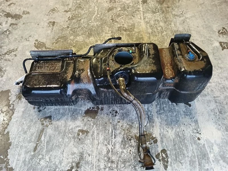 26 Gallon Gas Fuel Tank from 2013 GMC Sierra 1500 Crew Cab Short Bed 11323748 — 第 3/4 张图片