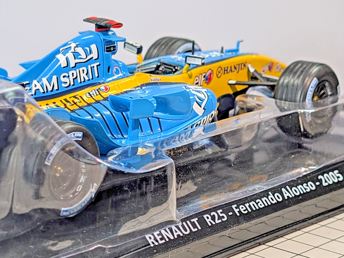 DeAGOSTINI 1/24 Renault R25 Fernando Alonso #5 2005 F1 World