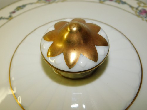 Heinrich H&Co Selb Bavaria Floral Gold Rimed Round Covered Vegetable Bowl - Picture 7 of 17