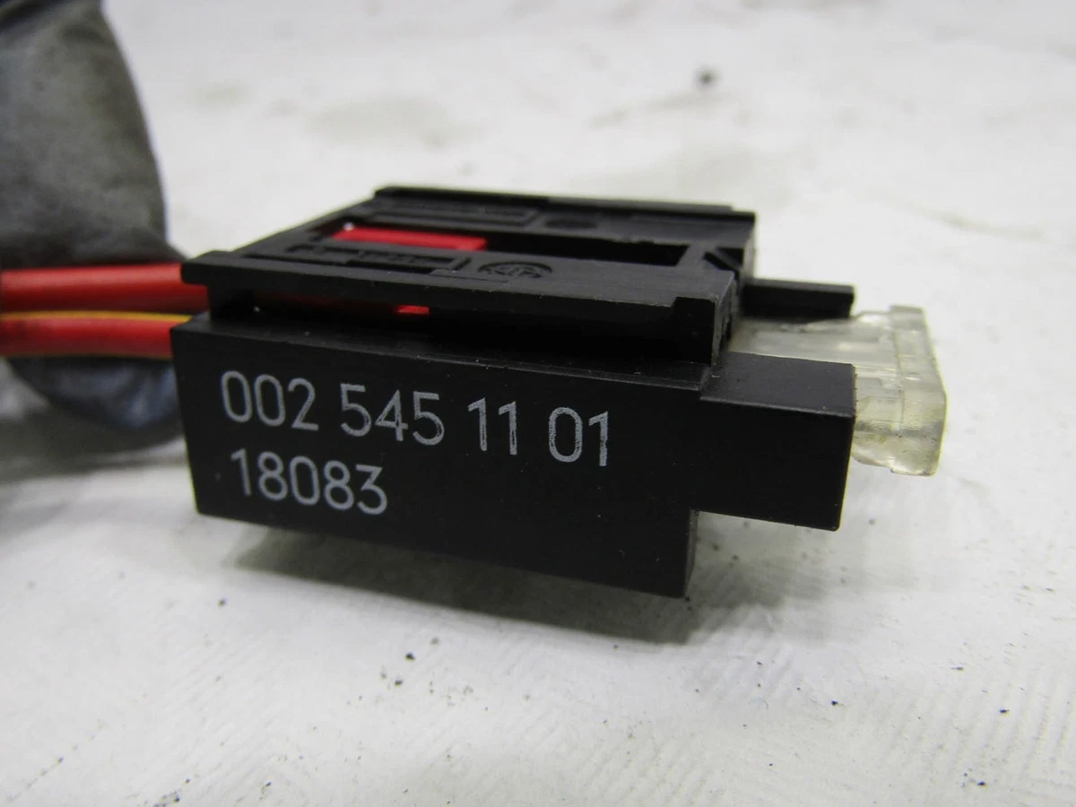 Mercedes C Class W202 93-00 C220 car blade fuse box holder mount 