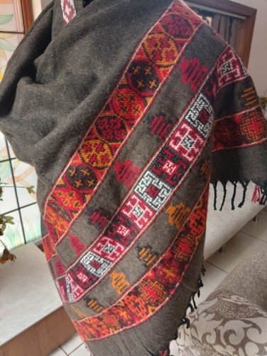 Brown Warm yak wool meditation shawl handmade Reversible Blanket unisex - Picture 2 of 6