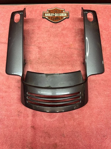 Harley Davidson OEM Rear Fender Fascia 2013 Streetglide 59739-09 - Picture 2 of 3