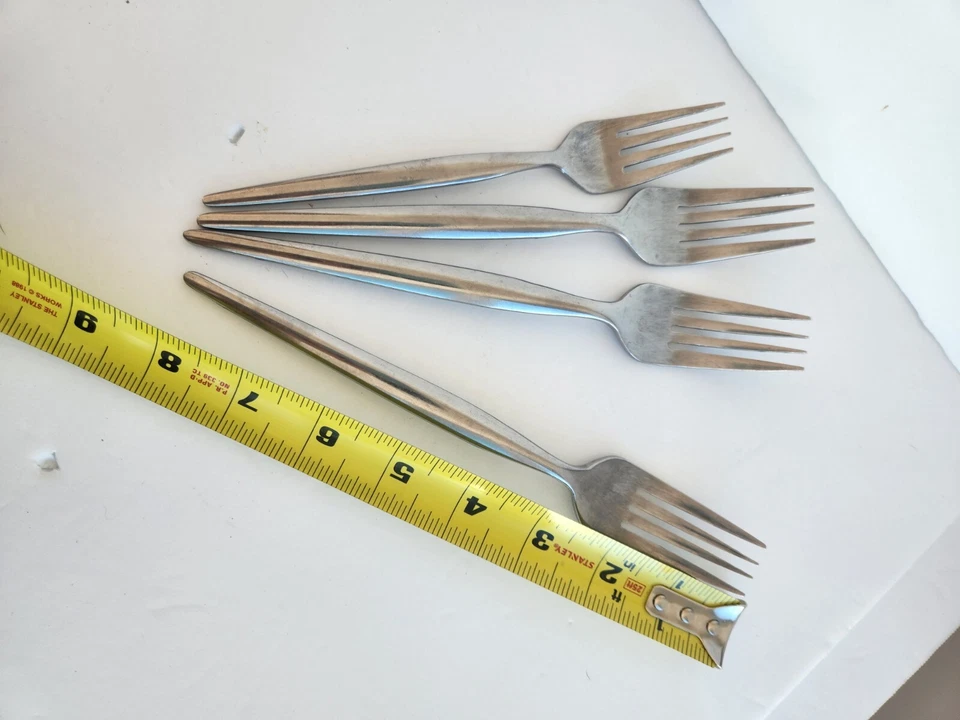 Juego de 4 tenedores vintage MCM NORTH SEA cena y ensalada WF Corea brillante Foto 2 de 4
