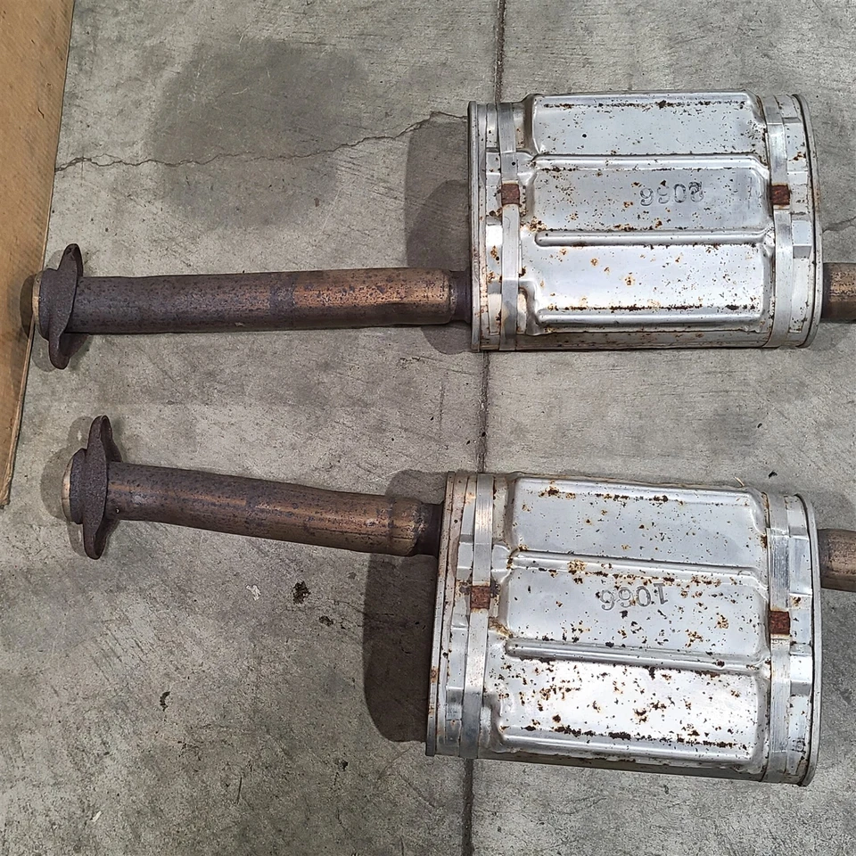 99 01 Mustang Cobra Silenciadores de escape de fábrica Tubos de escape 56K Aa7186 Foto 2 de 4