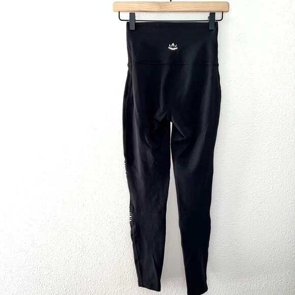 beyond-yoga mirage high waisted midi leggings