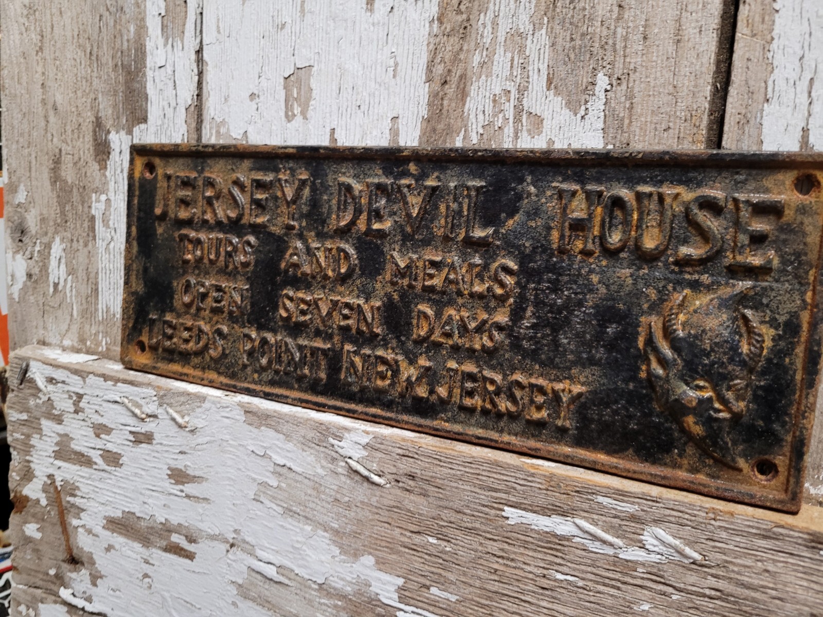 VINTAGE JERSEY DEVIL HOUSE SIGN OLD CAST IRON LEEDS NJ HAUNTED GHOST TOUR PLAQUE eBay