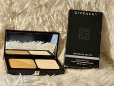 Image of Givenchy Matissime Velvet Radiant Mat Foundation SPF20 9g 06 Mat Copper