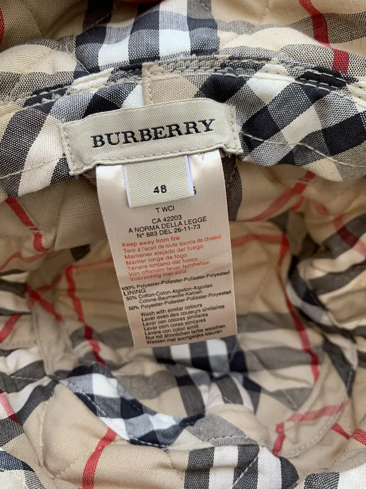 Burberry Kids Sombrero Cubo Acolchado Blanco Cuadros Talla 48 (XS)– Diseñador de Lujo Foto 3 de 4