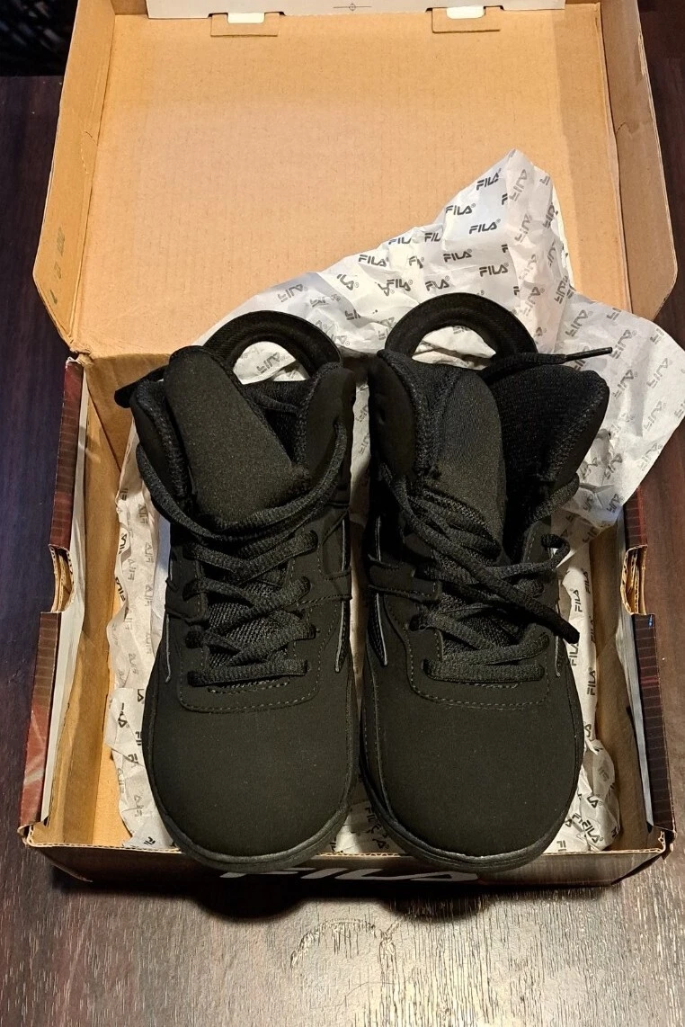 Fila kids size 3 clearance