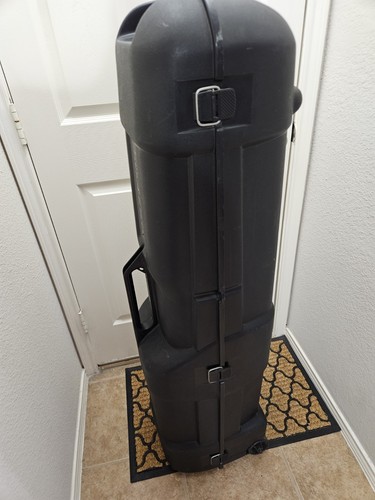 Golf Guard Hard Shell Rolling Golf Club 3-Latch Travel Case - Picture 3 of 9