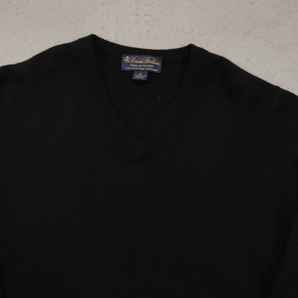 Suéter masculino Brooks Brothers médio preto gola V 3 dobras cashmere pulôver jumper - Imagem 2 de 4