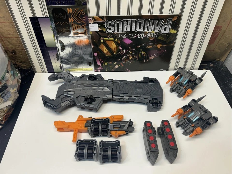 Maketoys Pandinus MCB-03 CityBot Scorponok + 奖金玩偶和 ToyHax — 第 3/3 张图片