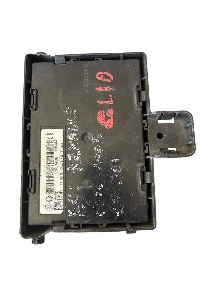 Body computer renault clio III serie 1200 benzina 2006/2012 8200452285 - Immagine 3 di 4