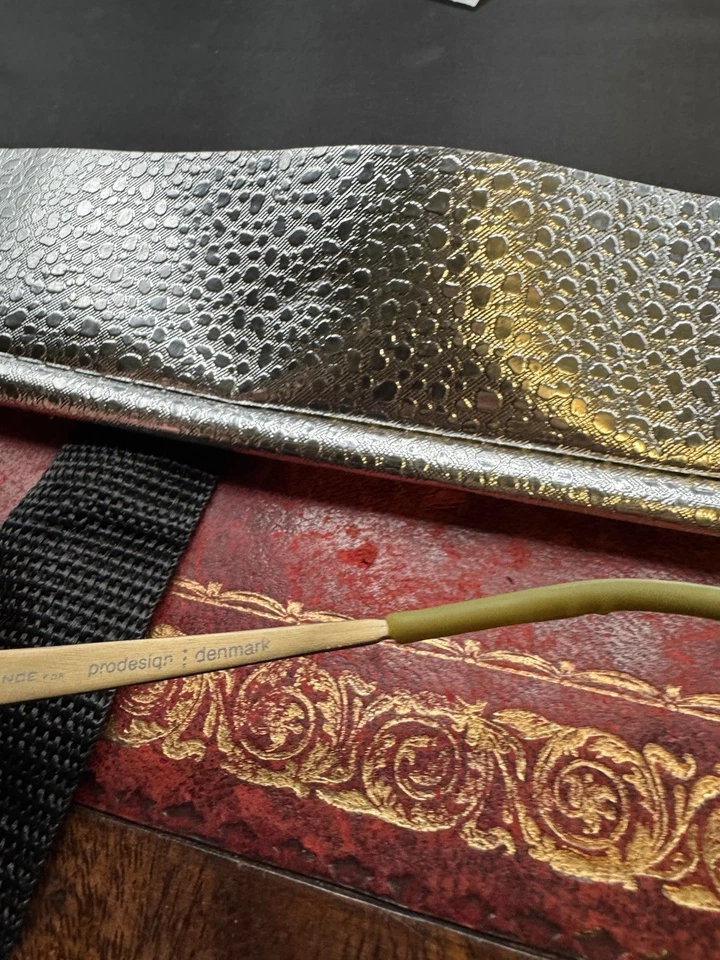 Óculos Gail Spence One Icons por Pro Design alumínio Itália laranja verde - Imagem 3 de 4