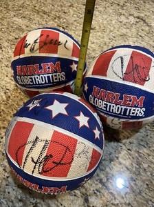 Harlem Globetrotters Team Signed Autographed Baden Mini Small Basketball 2015