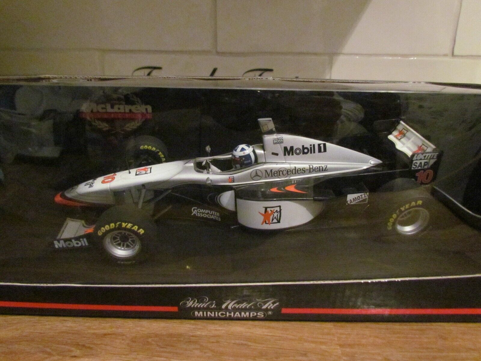 Picture 2 of 9
