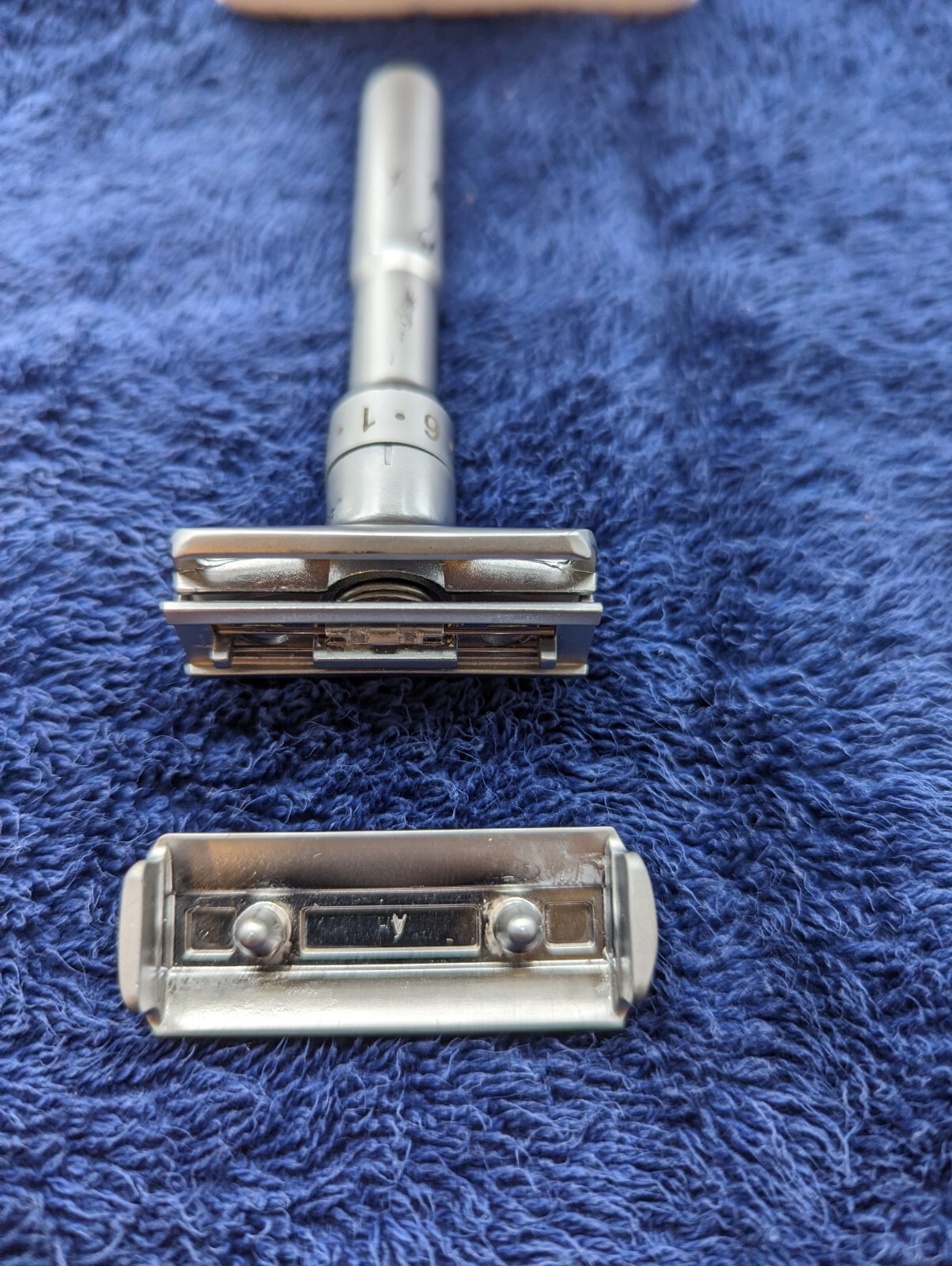 PRE OWNED MERKUR FUTUR RAZOR CLONE