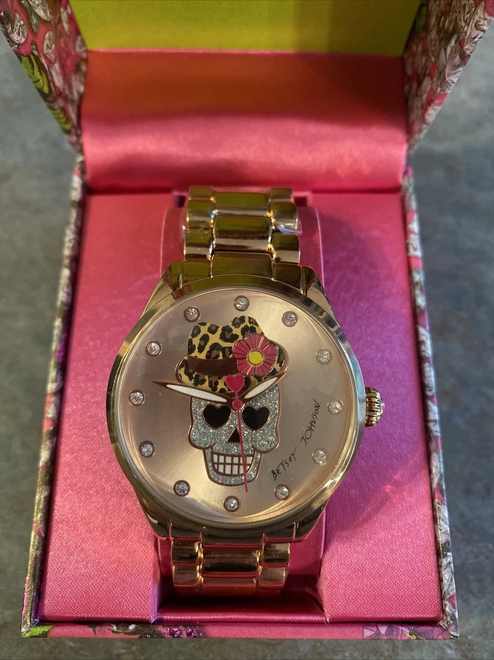 Reloj para mujer Betsey Johnson BJ00421-05 esfera oro rosa acero inoxidable brillante Foto 2 de 4