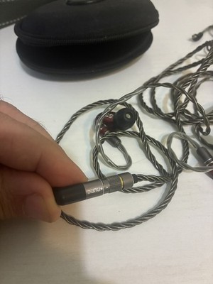 Shure SE535 Pro In-Ear Sound Isolating Earphones limited edition red  