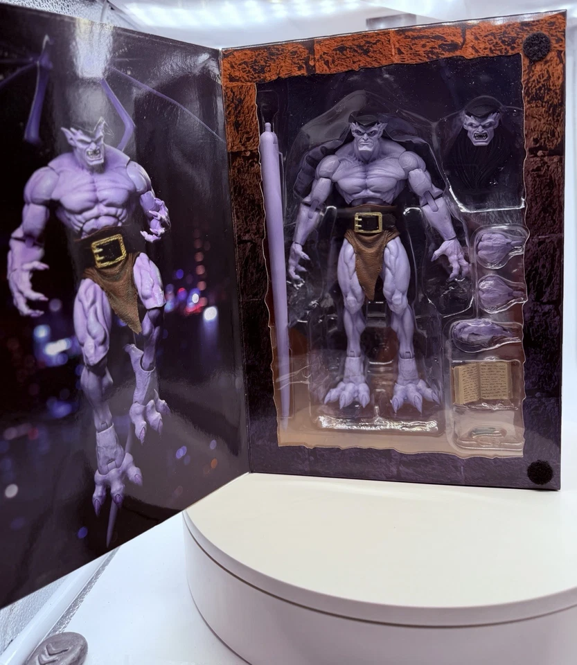 NEW NECA Disney Ultimate Gargoyles Goliath Action Figure MINT - Image 2 of 4