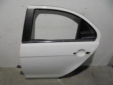 Porte arrière et accessoires Mitsubishi LANCER