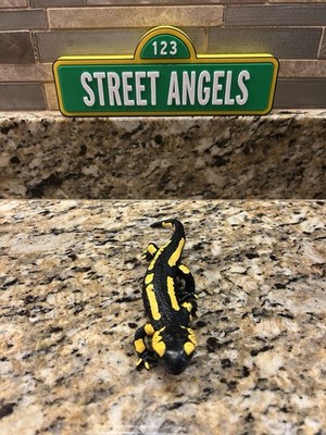 RARE Vintage 1995 Fire Salamander Safari Ltd Tennessee Aquarium