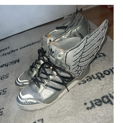 Jeremy Scott JS Wings 2.0 Sneaker Herren 43 1/3 Silber Schwarz Orange Flügel
