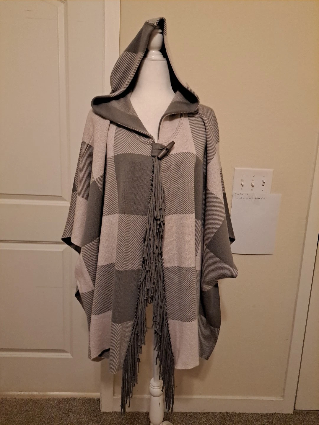Margaret O'Leart Hooded Fringe Poncho 100% Merlino Wool One Size Beige Gray ECU