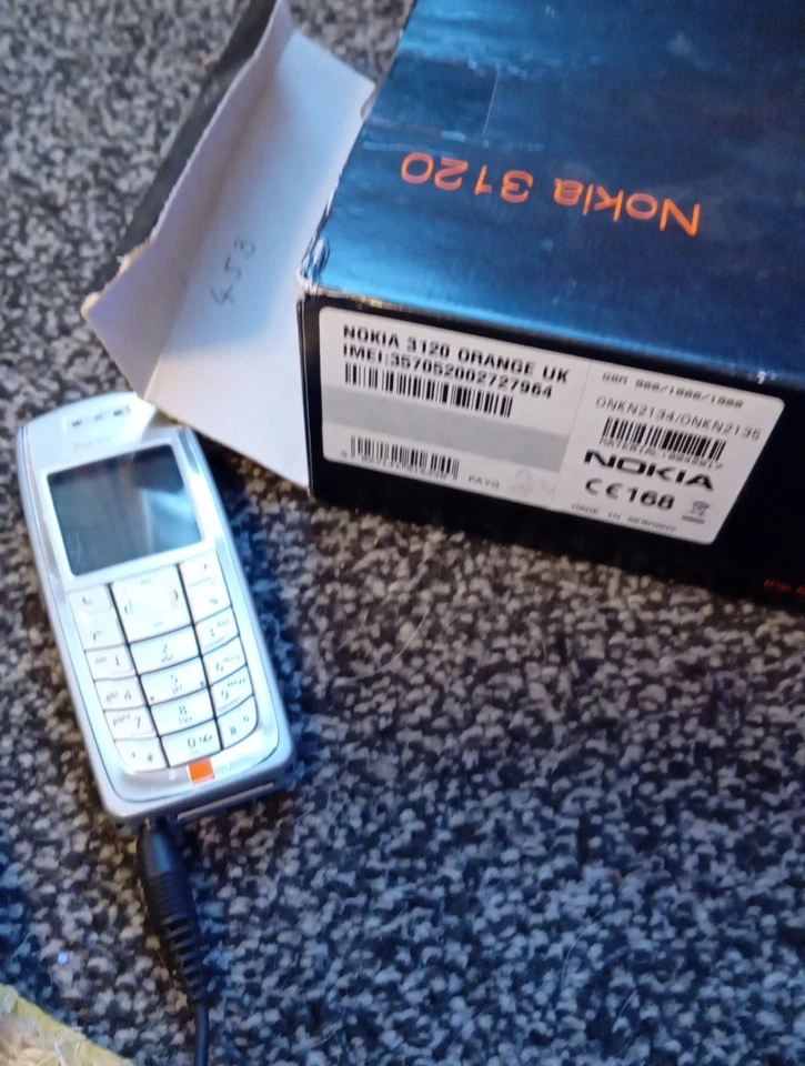 Nokia 3120 Mobile Phone Silver, - Image 3 of 3