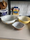 Vintage pyrex set of 3 mixing bowls