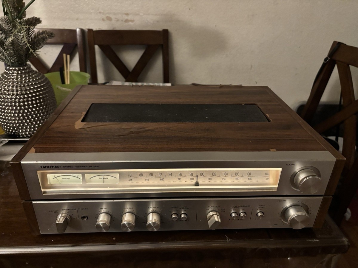 TOSHIBA SA-320 AM/FM STEREO RECEIVER - NICE SOUND - MADE IN JAPAN