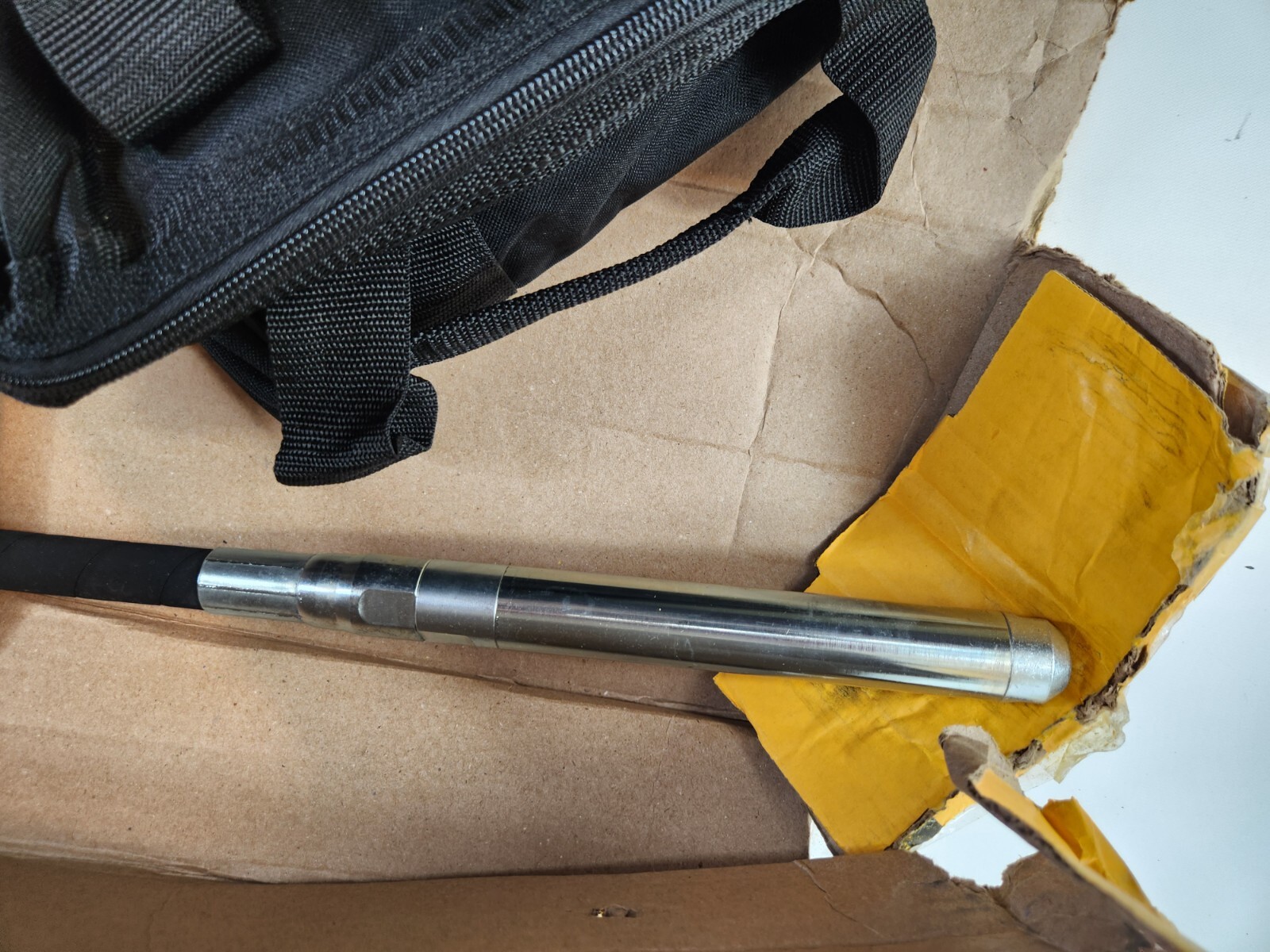 DEWALT 20V MAX* Concrete Vibrator, Pencil (DCE531M1) Brand New open