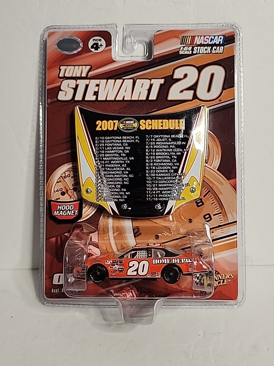 2007 NASCAR Winner's Circle #20 Tony Stuart 1:64 scale Stock