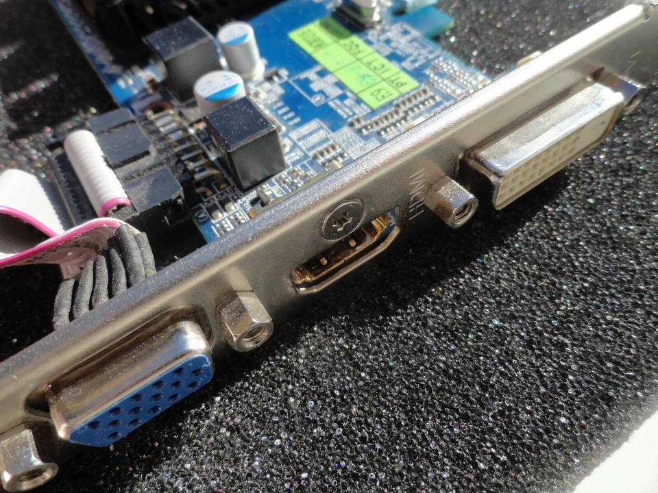 Gigabyte AMD Radeon HD 6450 OC Ver. 1GB Video Graphic CARD HDMI GV-R645OC-1ZGI - Image 2 of 2