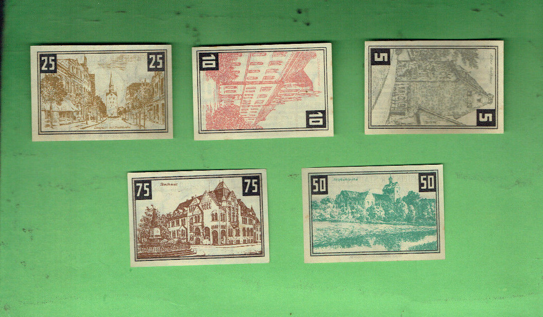 Foto 1 di 2
