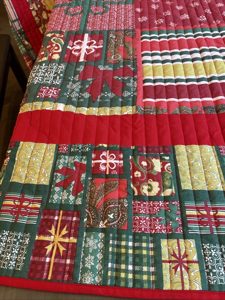 Juego de edredón de 3 piezas tamaño completo/queen Navidad/vacaciones excelente estado 86 pulgadas X 86 pulgadas Foto 2 de 4